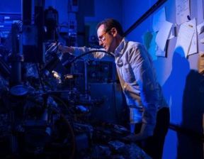 未来硬盘体积有望再缩小1000倍，IBM技术新突破